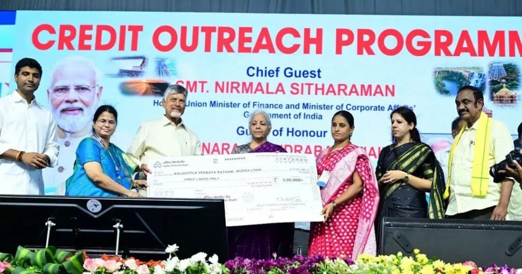 రుణాల పంపిణీతో అభివృద్ధికి కొత్త ఊపు