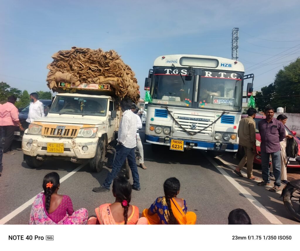 మా గ్రామానికి వెళ్లడానికి దారి చూపండి..