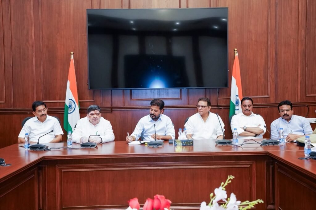 దేశంలో ఎక్కడా లేని విధంగా తెలంగాణలో గణేశ్ మండపాలకు ఉచితంగా