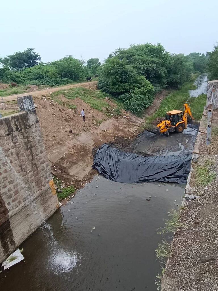 కెనాల్ నందు వినాయక విగ్రహాల నిమజ్జనము చేయుటకు