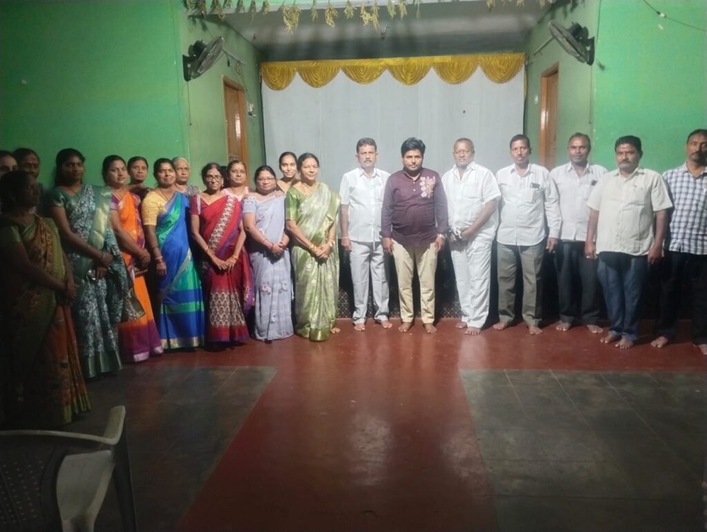 ధ్యాన గురువు చింత అనిల్ కుమార్ ను అభినందించిన