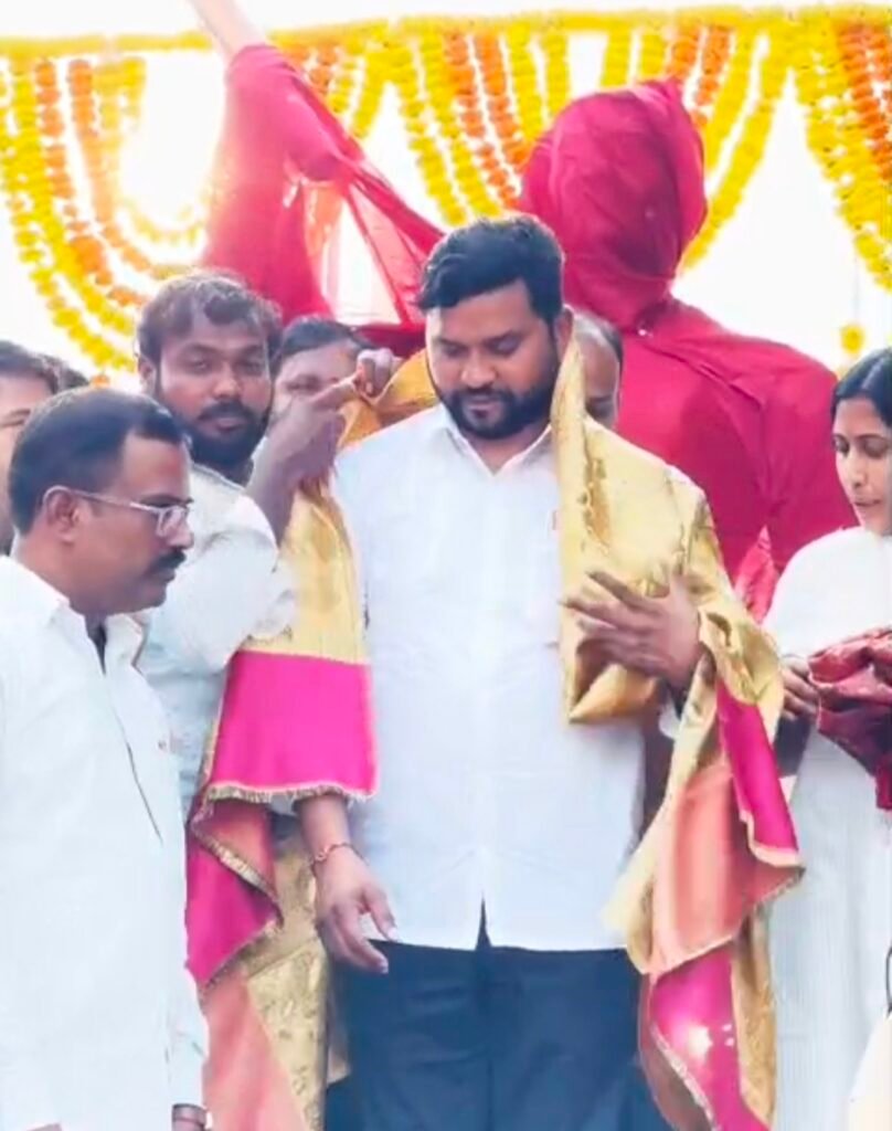 చాకలి ఐలమ్మ విగ్రహావిష్కరణ.. పోరాట స్ఫూర్తిని తరతరాలకు చాటాలి