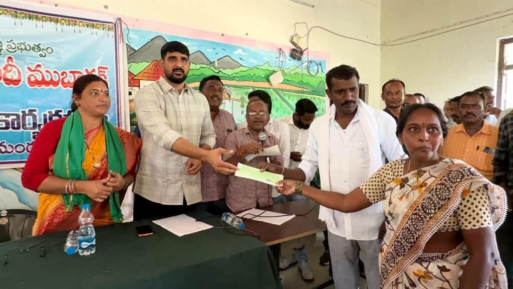 దళిత బంధు రెండో విడతను వెంటనే అమలు చేయాలి
