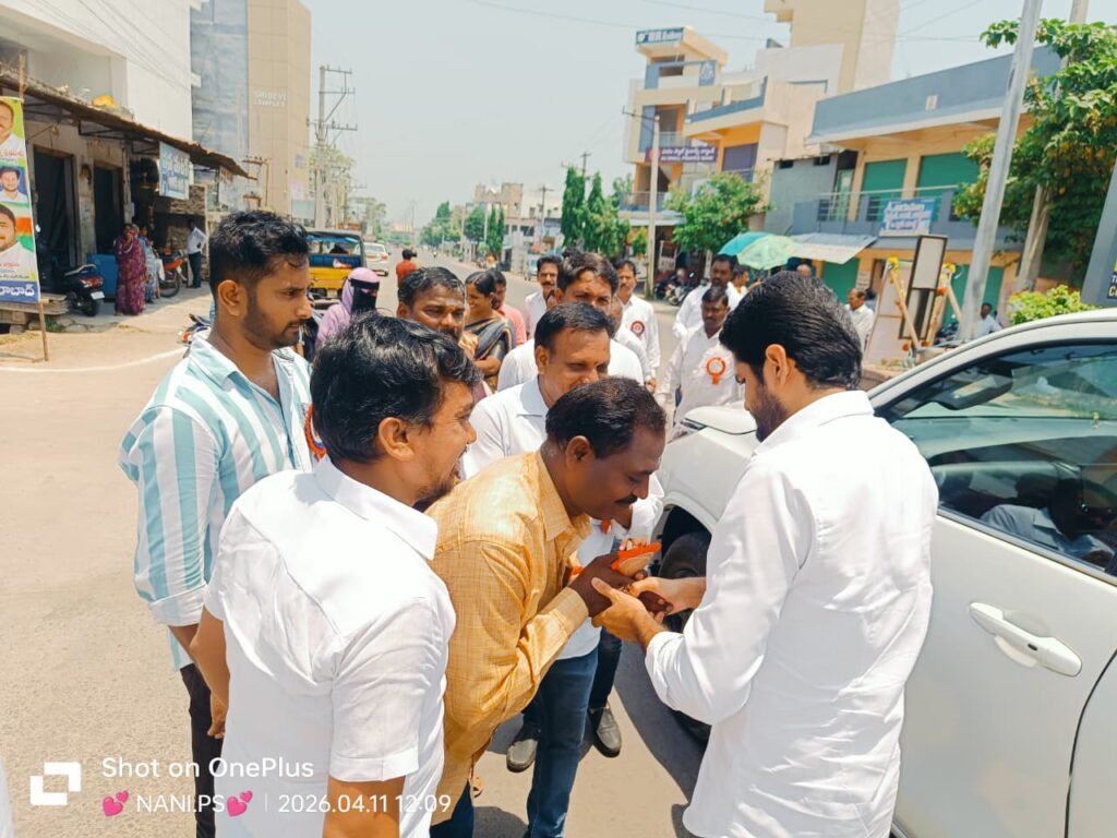 దసరా, బతుకమ్మ పండుగలు ప్రజల జీవితాల్లో కొత్త వెలుగులు నింపాలి