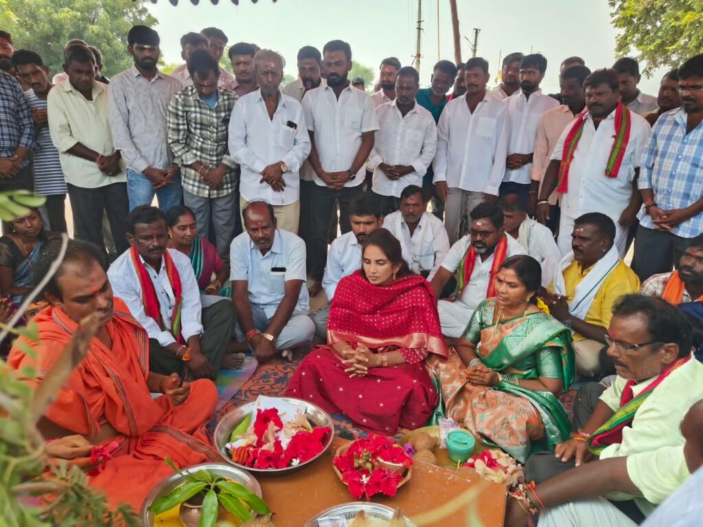 హుజురాబాద్‌లో ఘనంగా విజయదశమి జమ్మి పూజలు