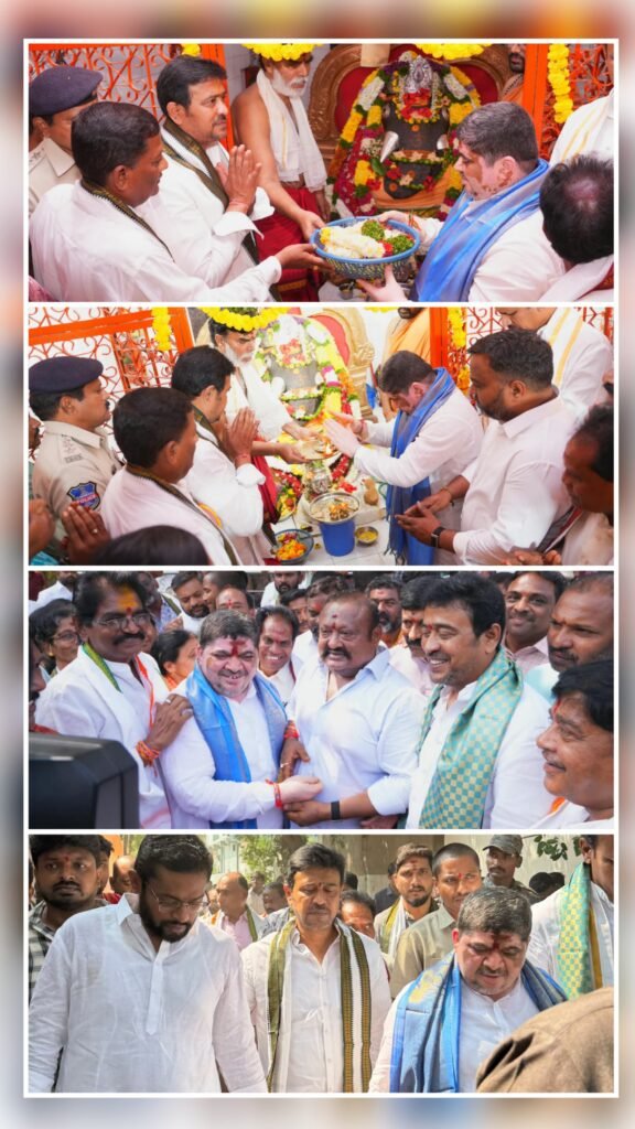 శమీ పూజలో పాల్గొన్న మంత్రి పొన్నం ప్రభాకర్, బొమ్మ శ్రీరామ్ చక్రవర్తి