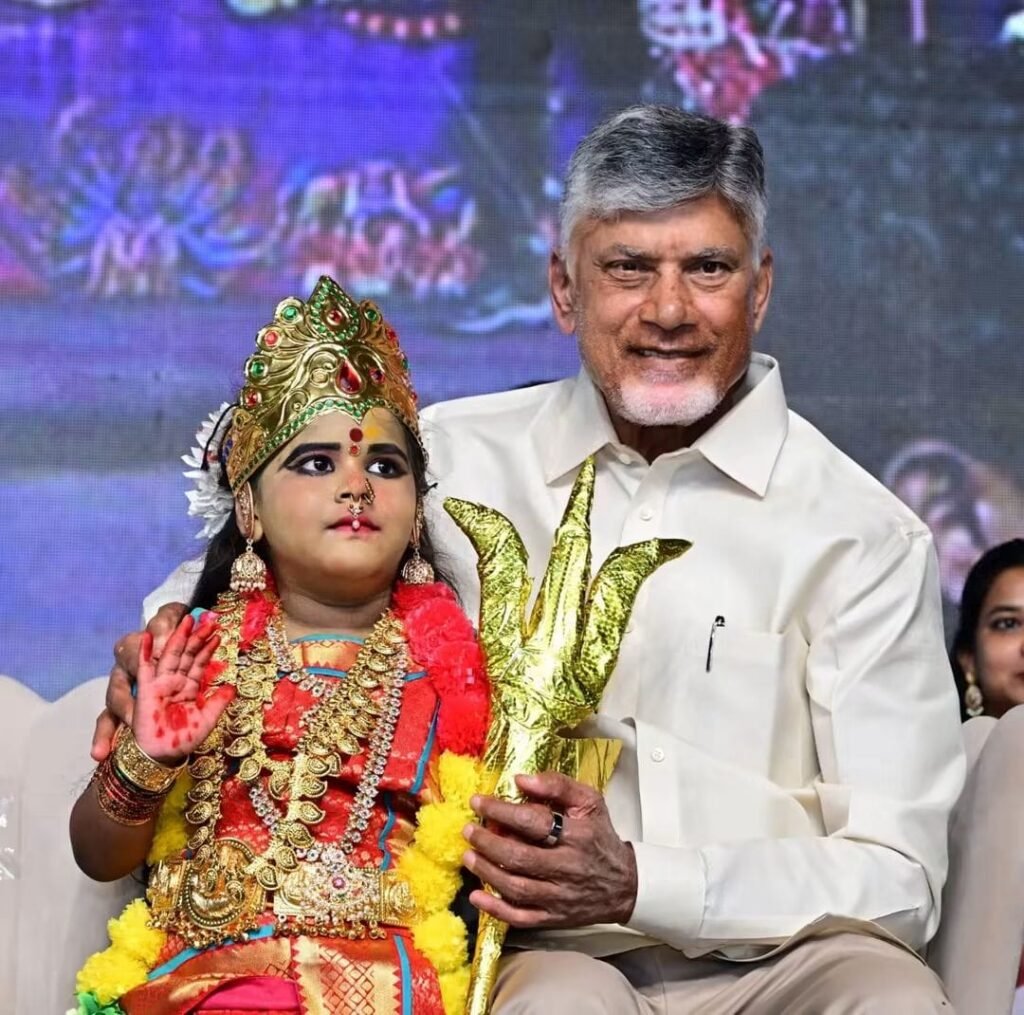 ఇంద్రకీలాద్రిపై ఘనంగా శరన్నవరాత్రి ఉత్సవాలు