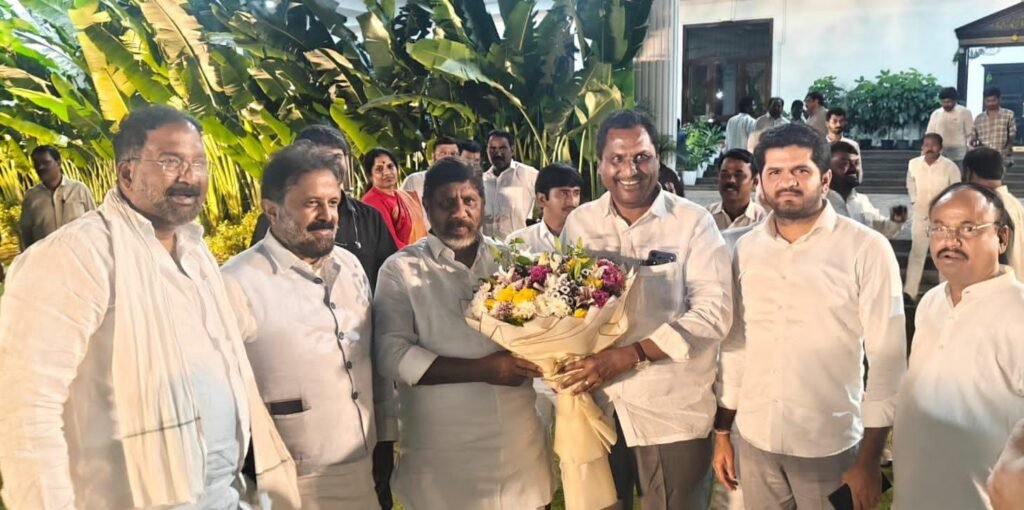 దళిత బంధు, అంబేద్కర్ భవన్‌పై ప్రత్యేక చర్చ