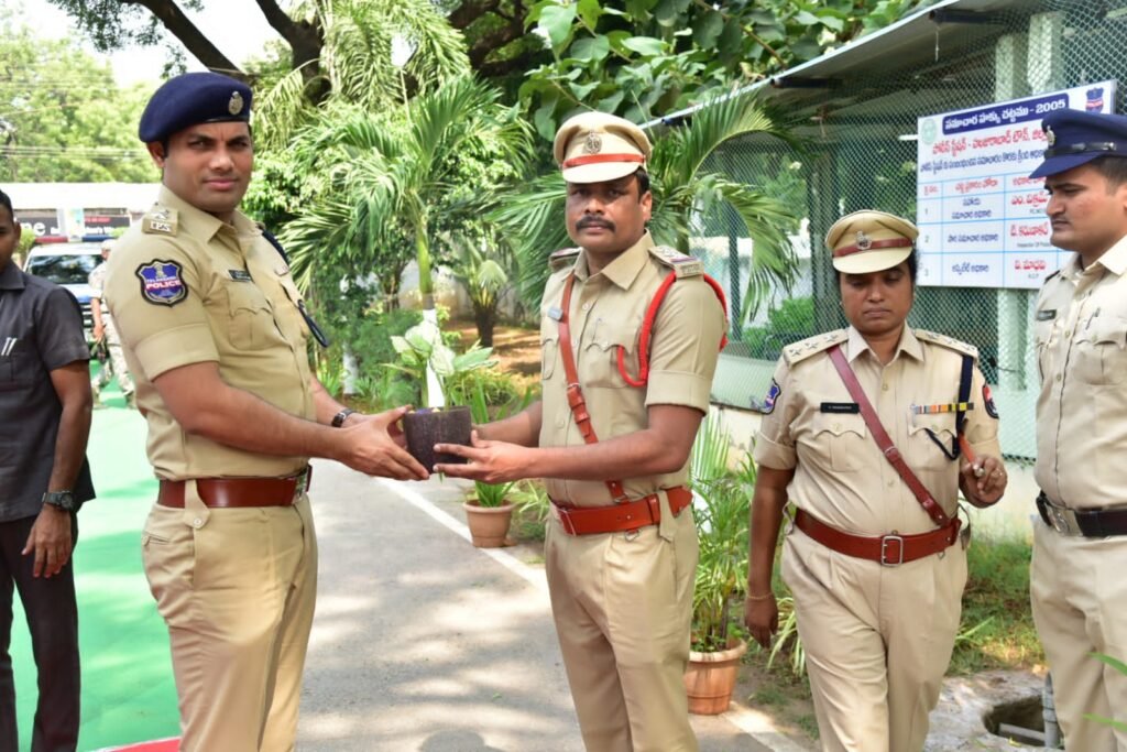 ప్రజలకు వేగవంతమైన, నాణ్యమైన సేవలందించడమే లక్ష్యంగా